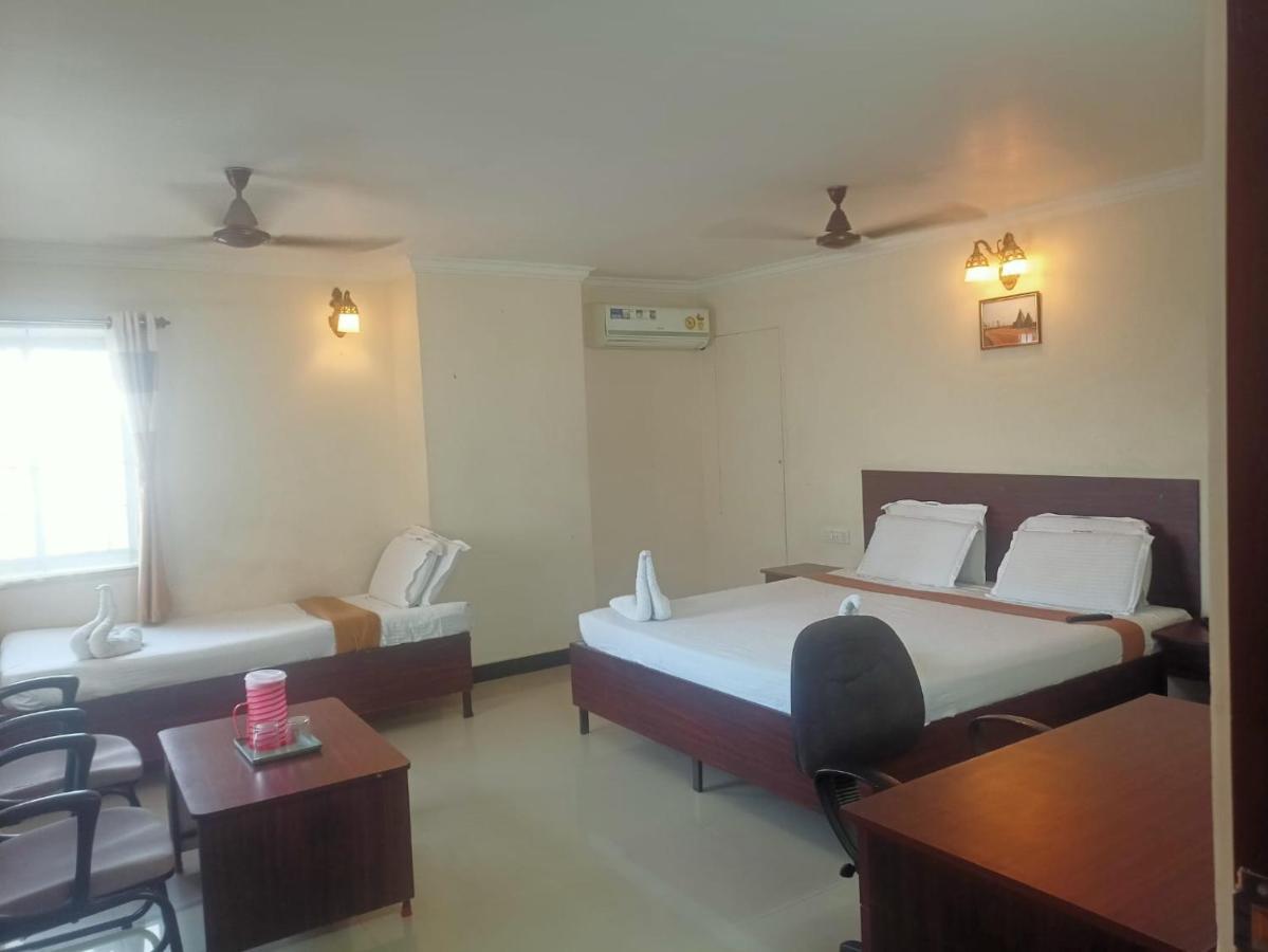 Sky Park Hotels Tiruppur Εξωτερικό φωτογραφία