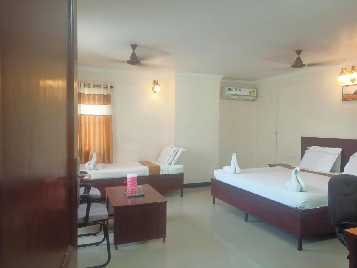 Sky Park Hotels Tiruppur Εξωτερικό φωτογραφία