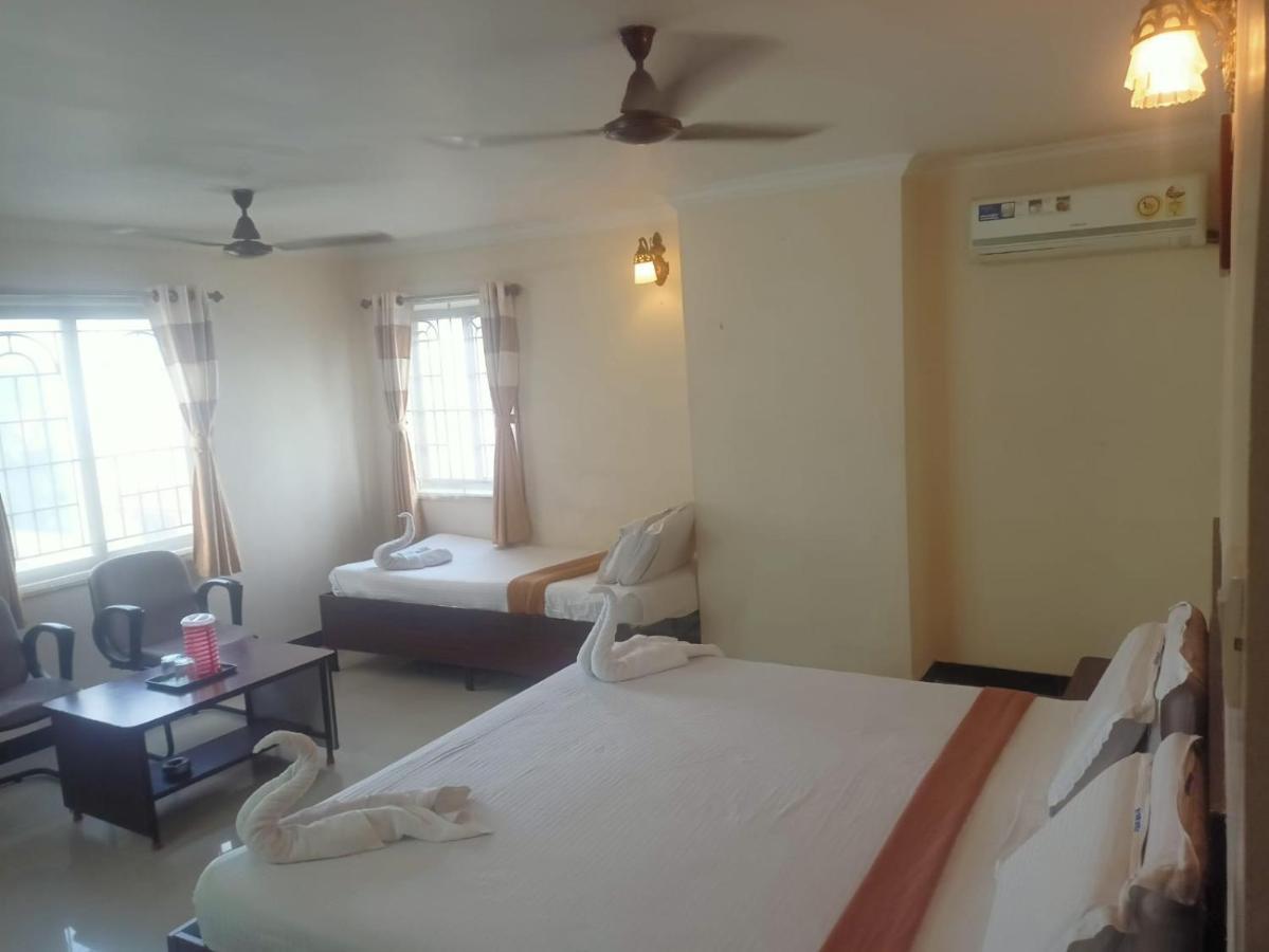 Sky Park Hotels Tiruppur Εξωτερικό φωτογραφία