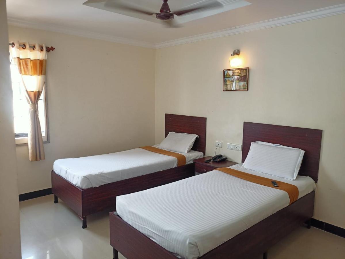Sky Park Hotels Tiruppur Εξωτερικό φωτογραφία